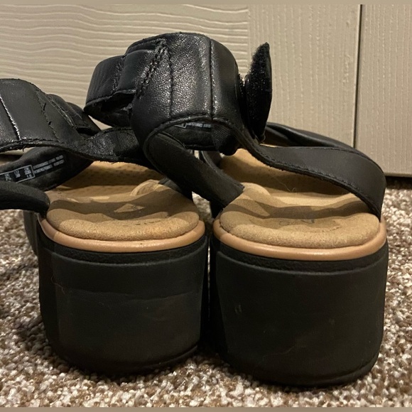 Clarks Collection Women's sz 7.5M Ankle Sandals Heels Shoes Black - Picture 5 of 7